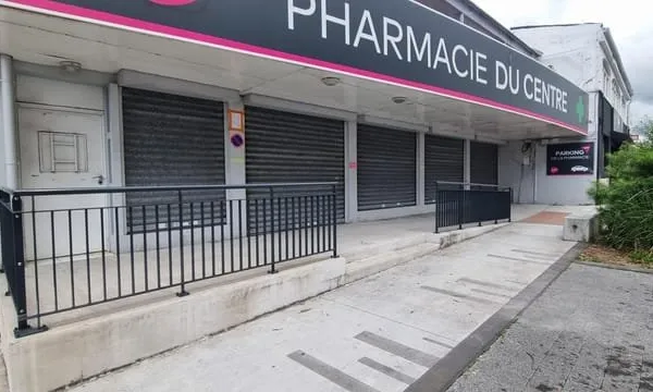 A LOUER LOCAL DE 485M² CENTRE VILLE DE ST ANDRE