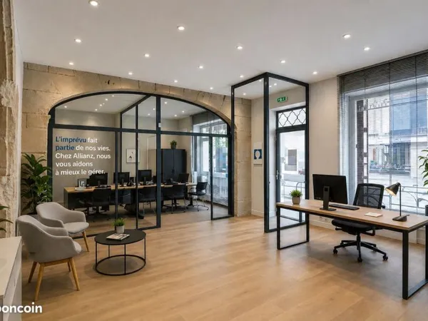 Bureau / local commercial / professionnel 16 rue de l'hôtel de ville castres