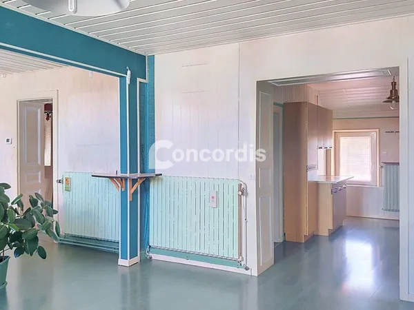 Thaon-les-Vosges Appartement T4/5 de 118 m² à rafraichir