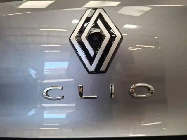 Renault Clio e-tech full hybrid 145 ch gsr2 — photo 9