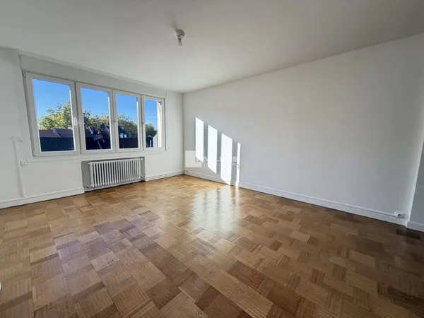 Appartement type 3 avec balcon grenier et cave