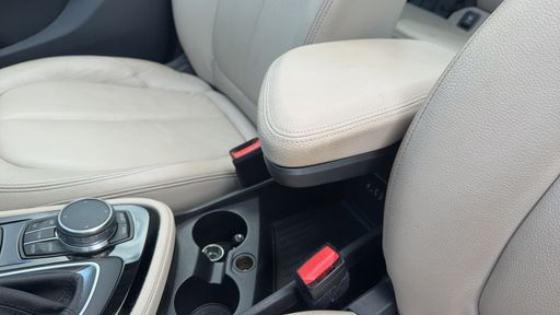 BMW Serie 2 Active Tourer 220i 192 Steptronic8 - Luxury – 2017 – 50313 km – Essence – Boîte Automatique — photo 3