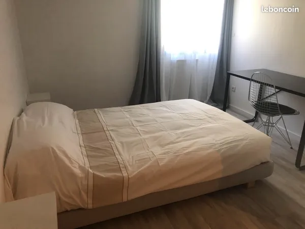 Coloc 2 pers max — 50m² meublé — fibre + parking — proche IPAC/UCLy — Annecy