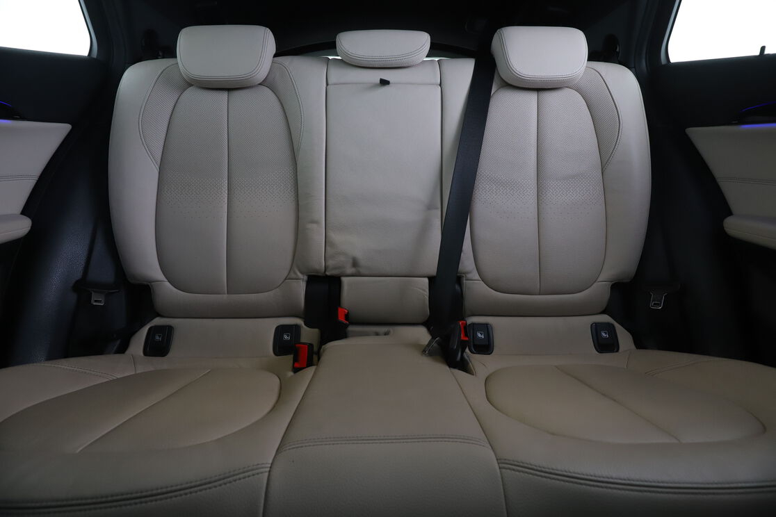 BMW X2 sDrive18dA M Sport — photo 14