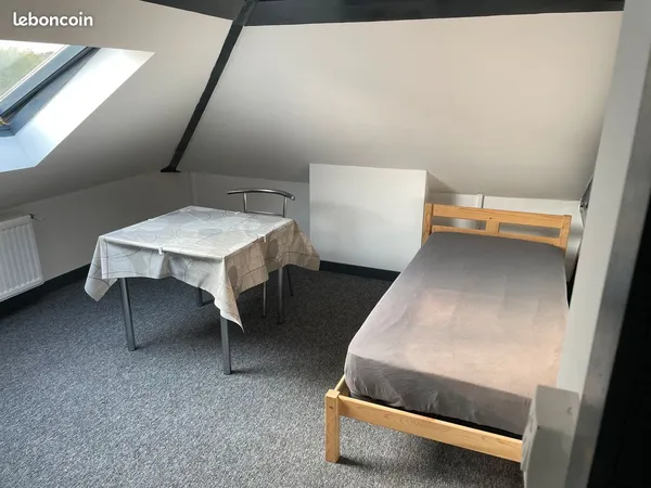 Chambre meublée ( Maubeuge)