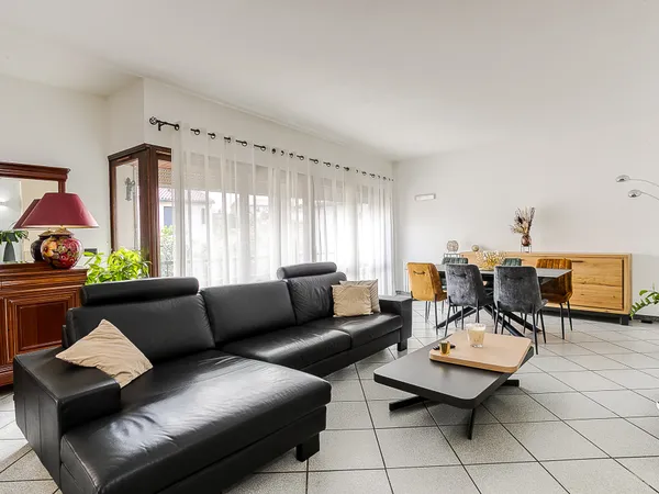 Appartement 6 pièces 162 m²