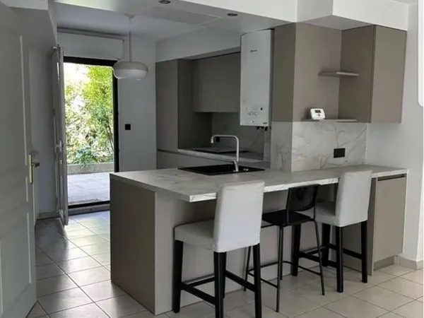 À LOUER T3 RÉNOVÉ À NEUF DE 75 m²