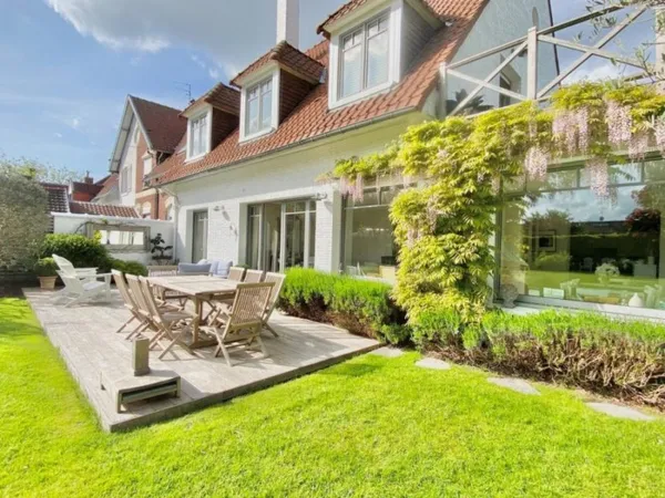 Maison 6 pièces 220 m²