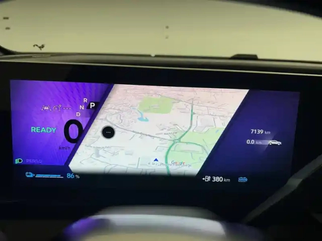 Renault Megane e-tech 220 ch autonomie confort gsr2 — photo 44