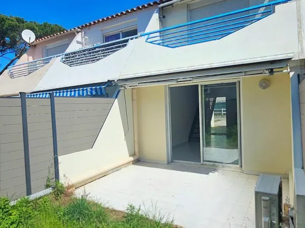 proche de la mer- extérieur - garage et parking