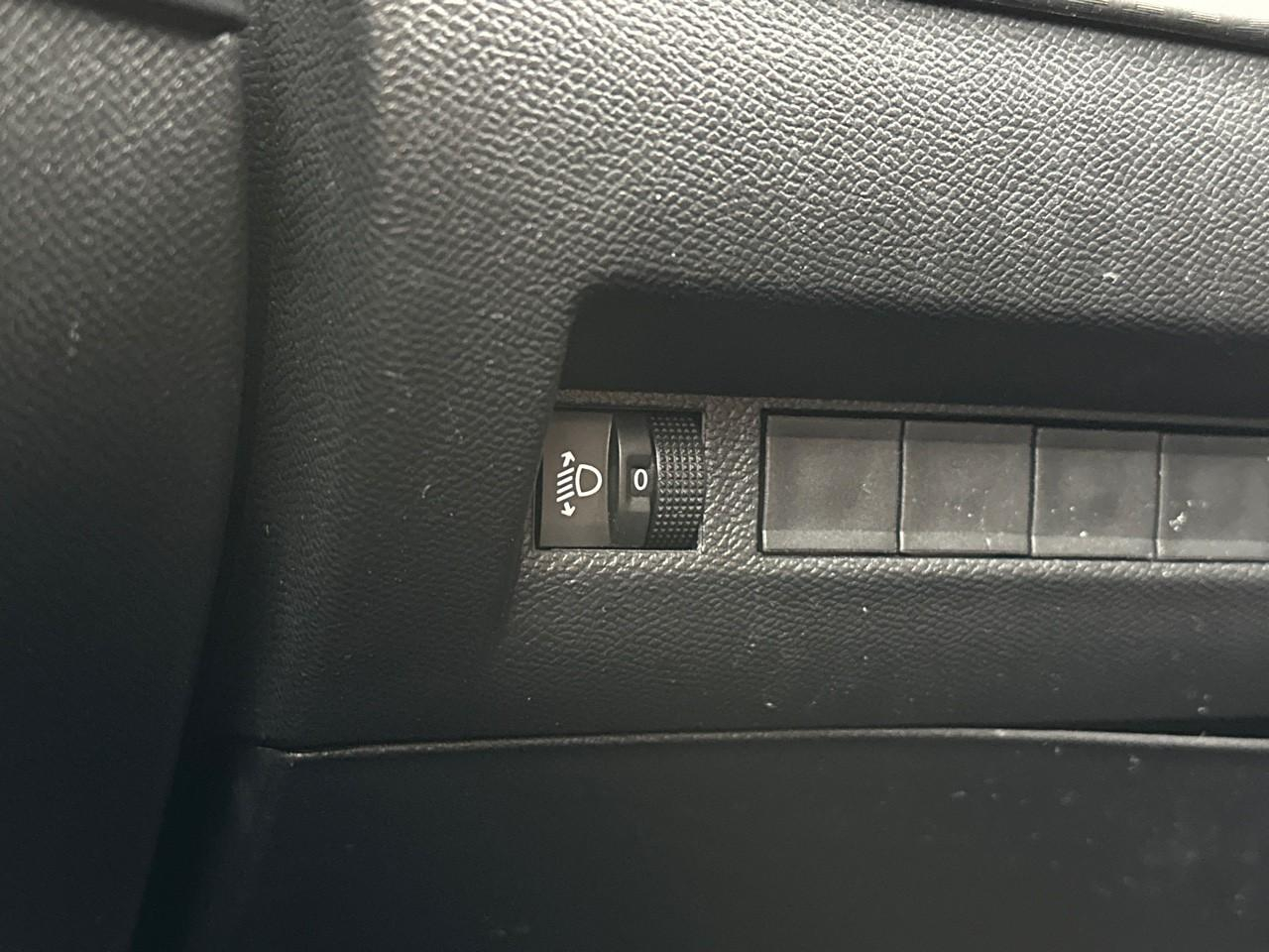 Peugeot 208 puretech 75 s&s bvm5 active — photo 16