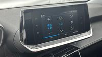Peugeot 2008 1.2 PureTech 130ch S&S Style EAT8 — photo 13