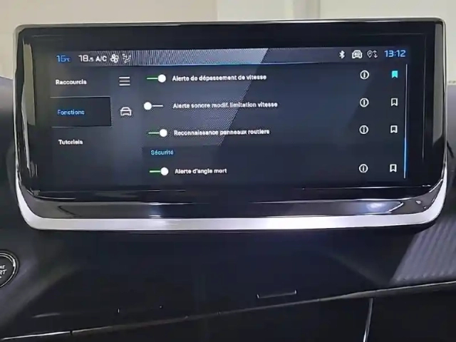 Peugeot 2008 hybrid 145 e-dcs6 — photo 48