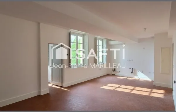 Duplex T4 rénové, vue jardin, intra-muros Avignon