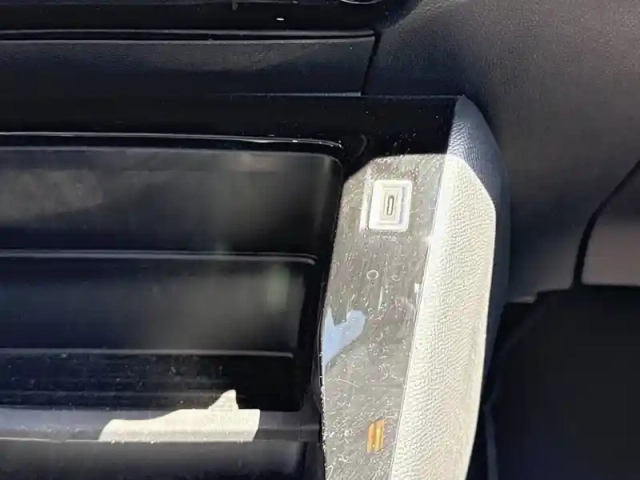 Peugeot 208 electrique 51 kwh 156ch — photo 28