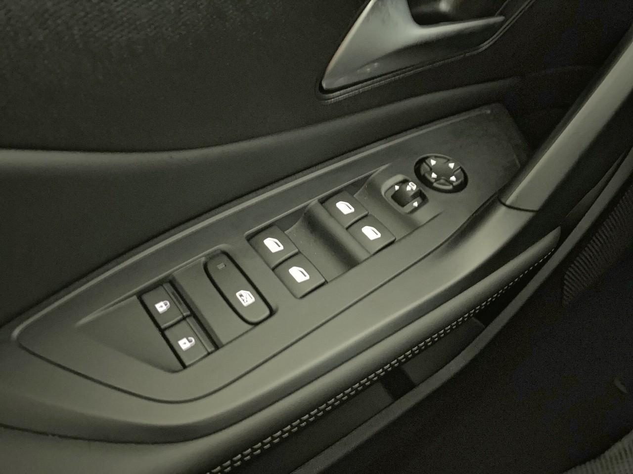 Peugeot 308 hybrid 145 e-dcs6 allure — photo 20