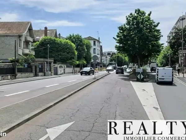 Local commercial 184 m²