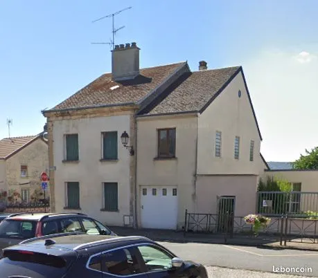Maison avec grand jardin - 170 m² - 8 pièces