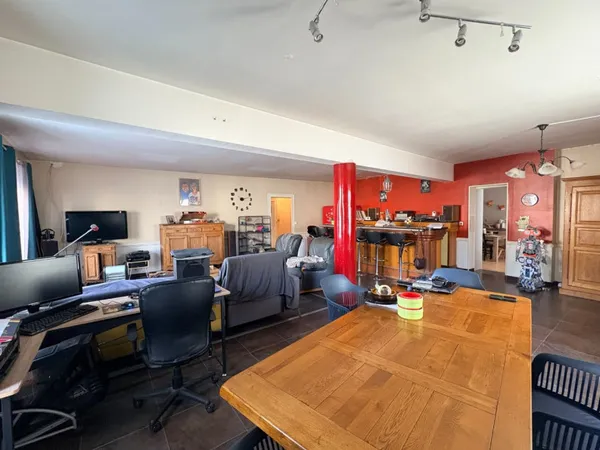 Maison 5 pièces 214 m²
