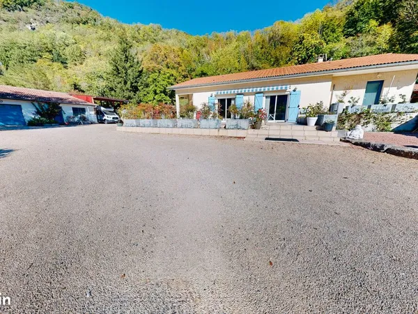 Villa 5 pièces 184 m²
