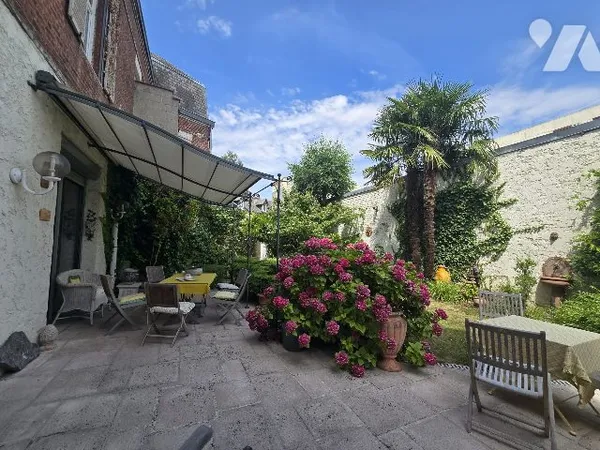 Maison 7 pièces 249 m²