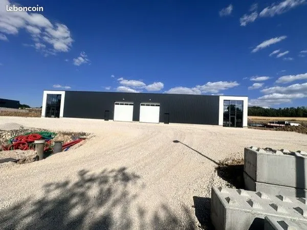 A vendre- Bâtiment d'activités neuf divisible - 800 m² - Vente par cellule ou en totalité
