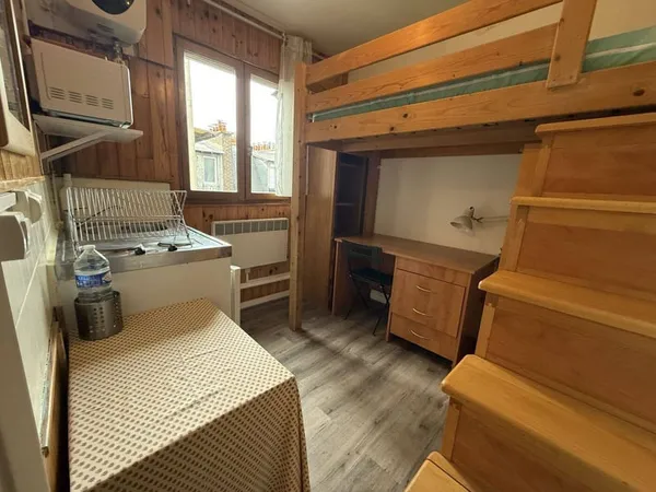 Appartement 1 pièce 9 m²