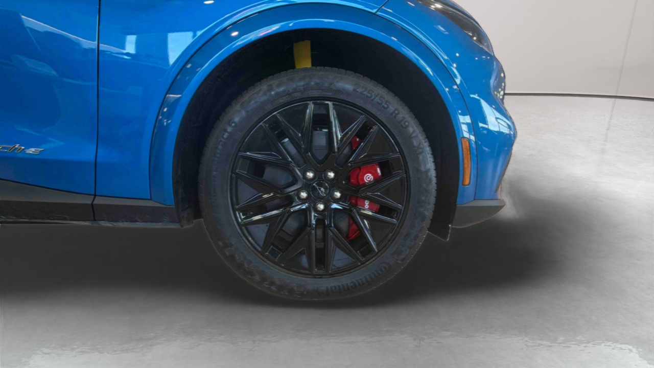 Ford Mustang Mach-E Extended Range 91 kWh 294 ch — photo 13