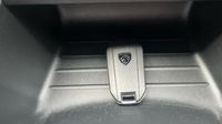 Peugeot 2008 1.2 100ch S&S Style — photo 16