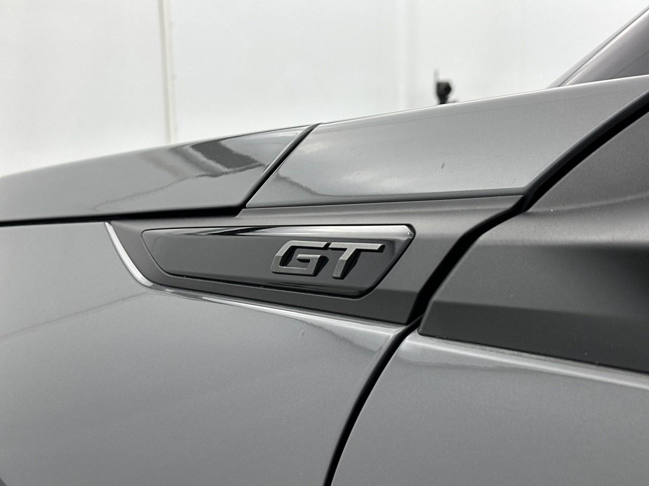 Peugeot 2008 hybrid 136 e-dcs6 gt — photo 34