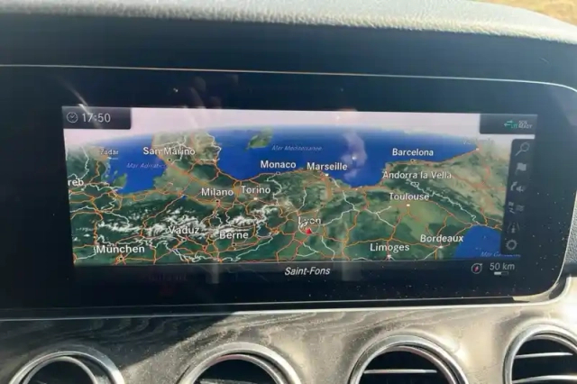 Mercedes Classe E 220 d 9g-tronic — photo 26