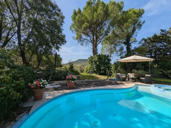 A VENDRE- MAGNIIFIQUE PROPRIETÉ à St Hippolyte du Fort