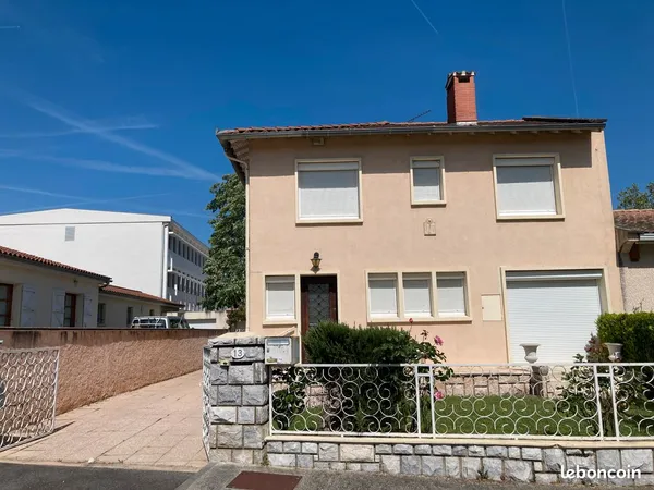 Maison familiale T5(100m2) avec dépendances- quartier calme à Ramonville Saint Agne