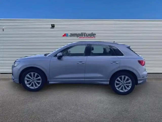 Audi Q3 35 tfsi 150ch limited s tronic 7 — photo 12