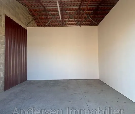 Parking/box 28 m² Villelongue-dels-Monts