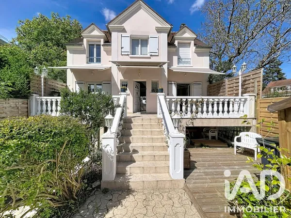 Maison 8 pièces 240 m²