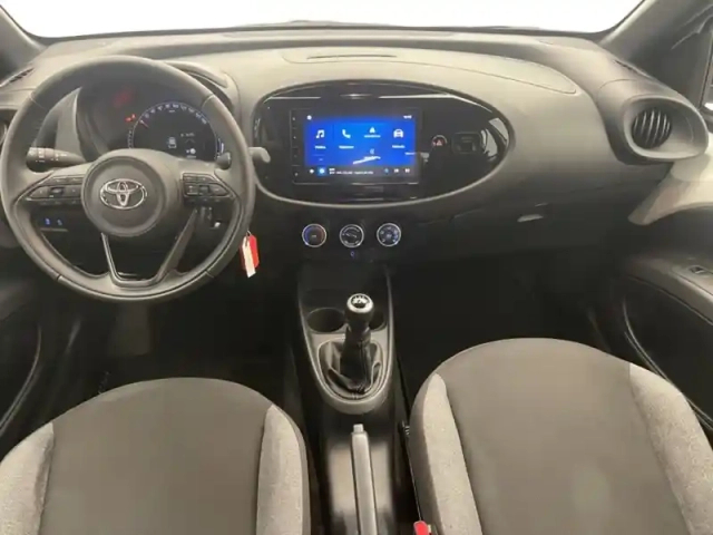 Toyota Aygo 1.0 vvt-i 72 dynamic — photo 11