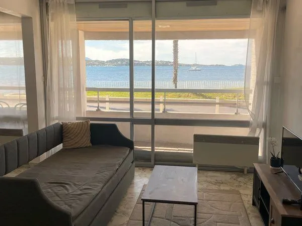 Appartement meublé avec terrasse et vue sur mer