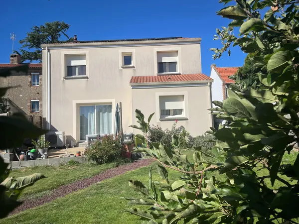 Maison prete à vivre de 90 M2 et ses 4 chambres