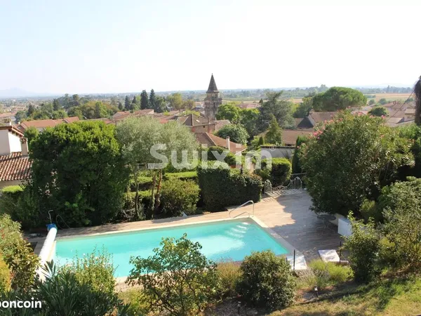 Maison 6 pièces 211 m²