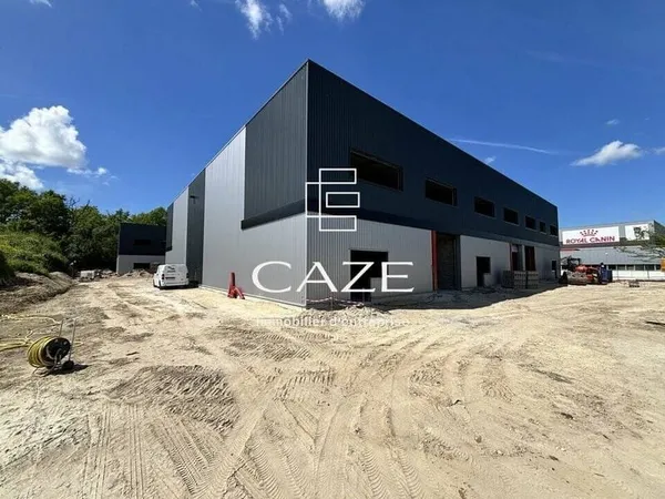 Local d'activité 2734 m²