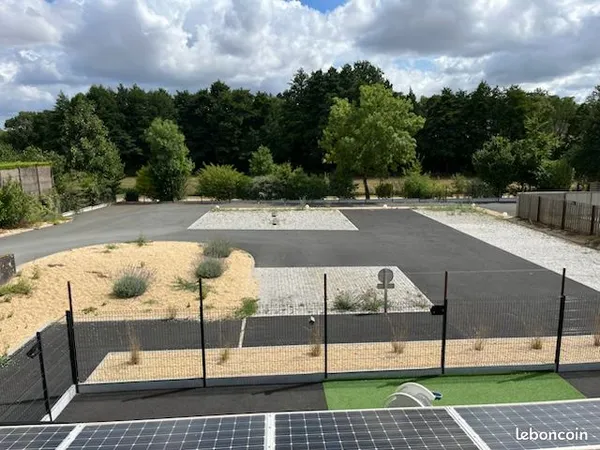Bureau et espace de travail Location Beaupréau-en-Mauges  75m² 650€