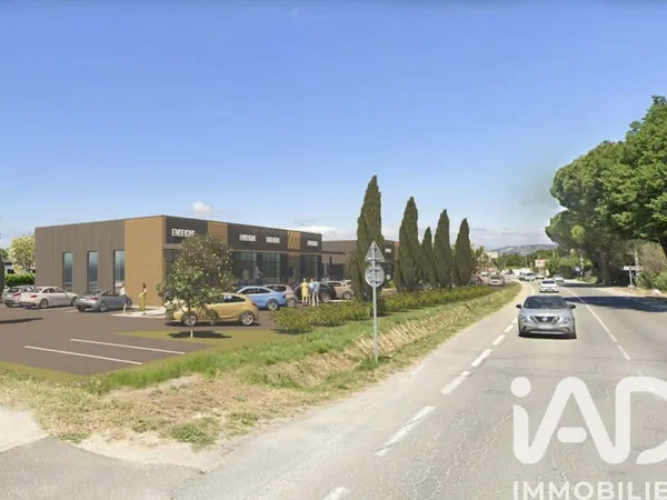 Local commercial 140 m²
