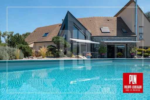 Maison 9 pièces 302 m²