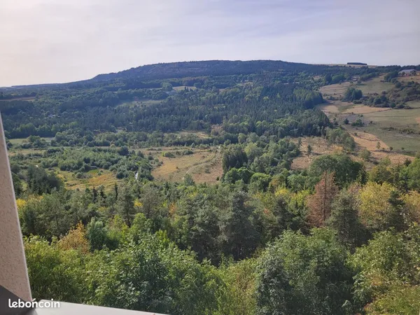 Appartement Type 3 entièrement rénové 560 EUROS CHARGES NON COMPRISES