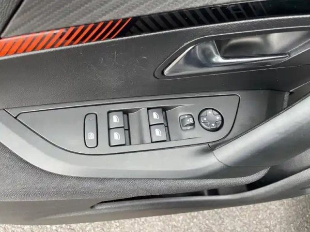 Peugeot 2008 puretech 100 s&amp;s bvm6 active — photo 20