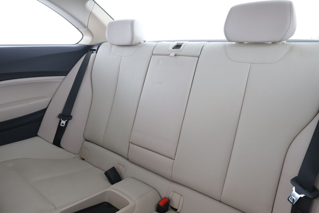 BMW Série 2 Coupé 220i Luxury BVA8 — photo 13