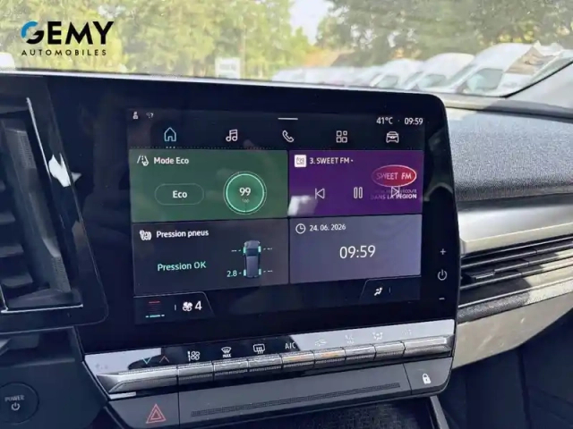 Renault Megane e-tech ev60 220 ch super charge — photo 68
