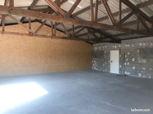 Location atelier local box entrepôt stockage garage