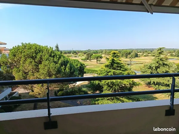 3 pieces Terrasse vue sur le golf
